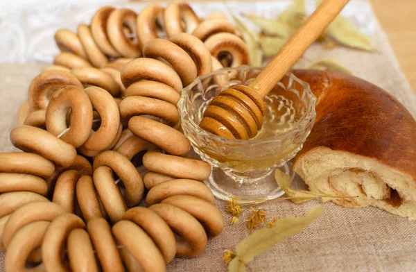 Bagels with honey — Stock Photo, Image