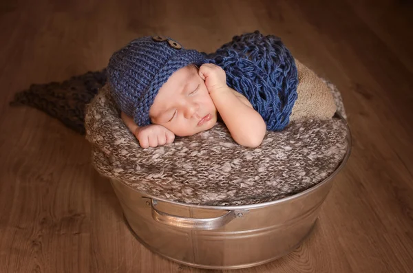 Pasgeboren slapende baby — Stockfoto