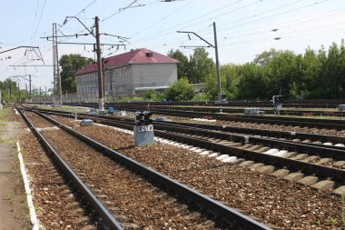Tren istasyonundaki raylar..