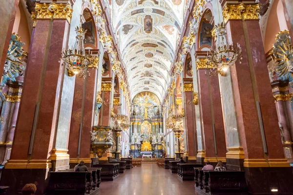 Çek Cumhuriyeti, Polonya, Jasna Gra Manastırı: Bazilika
