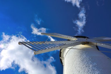 Deniz feneri - fırıldak gökyüzü - Swinoujscie