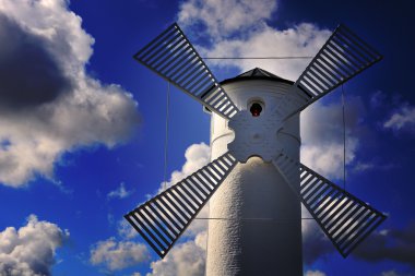 Deniz feneri - fırıldak gökyüzü - Swinoujscie