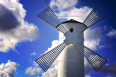 Deniz feneri - fırıldak gökyüzü - Swinoujscie