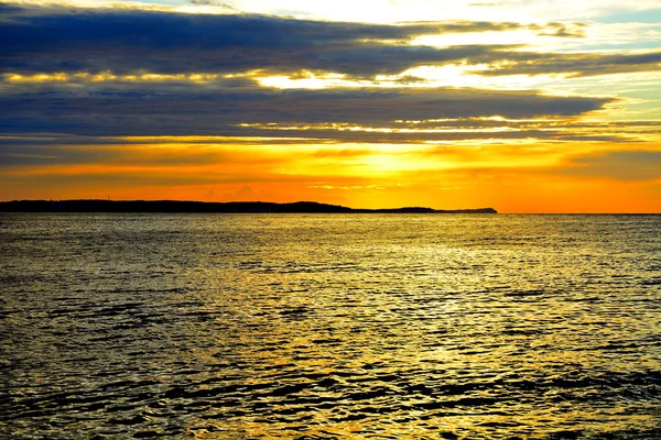 Am Meer bei Sonnenuntergang — Stockfoto