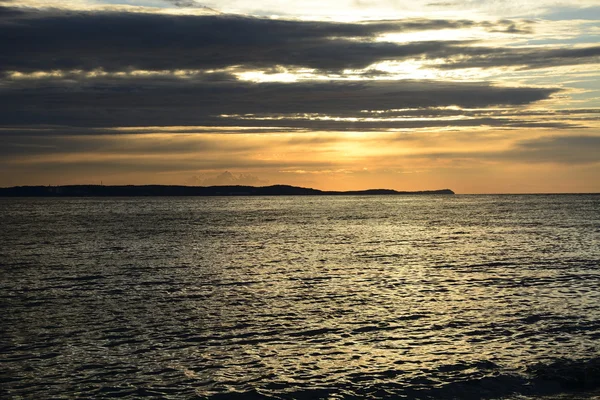 Am Meer bei Sonnenuntergang — Stockfoto