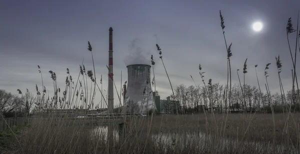 Elektriciteitscentrale - industriële weergave — Stockfoto