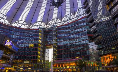Berlin, Almanya Potsdamer Platz Sony Center