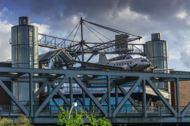 Berlin - douglas c-47 uçak bombardıman Müzesi f asılı