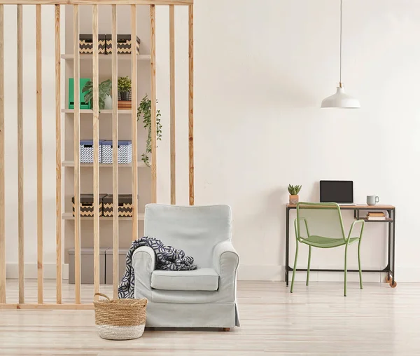 Dekorative Holz Interieur Stil Mit Klappbaren Bildschirm Sessel Decke Und — Stockfoto
