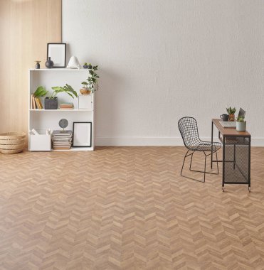 Odada dekoratif bir arka plan, kanepe rafı tarzı, ahşap dekorlu gri taş duvar ve kahverengi parke, halı detayı..