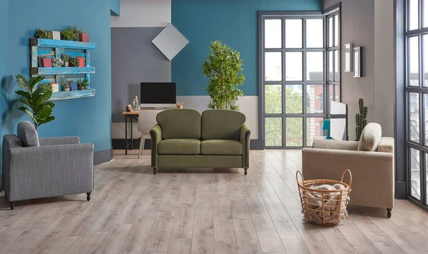 Blaue Und Graue Wand Hintergrund Grüne Möbel Sofa Und Sessel — Stockfoto