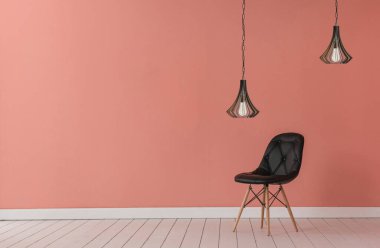 Çerçeveli lamba duvarı ve sandalye konsepti, iç oda.