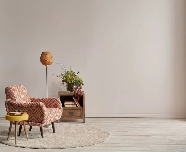 现代扶手椅在轻墙概念与灯和地毯设计 — 图库照片