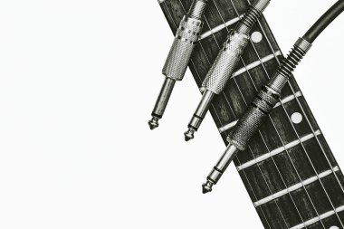 gitarla notlar yazmak için boş ya da kurallı bir sayfa