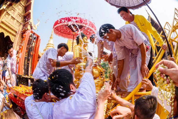 Chiang Mai Thailand April 2019 Chiangmai Songkran Festival 부처는 장으로 — 스톡 사진