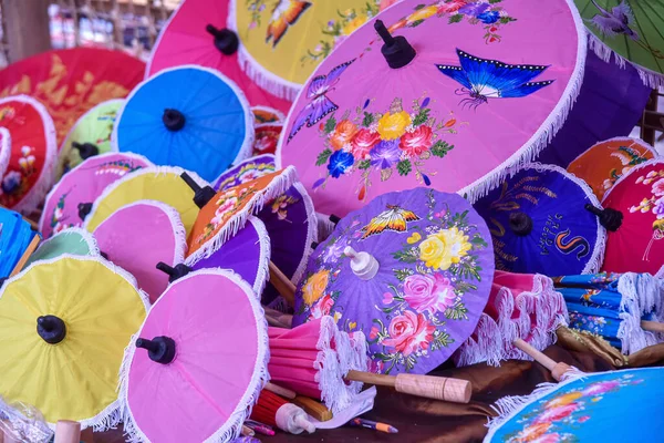 Guarda Chuva Artesanal Colorido Aldeia Borsang Província Chiang Mai Tailândia — Fotografia de Stock