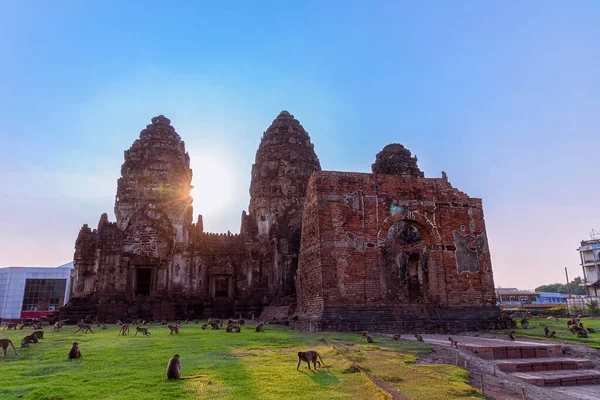 Храм Пхра Пранг Сам Йот Провинции Лопбури Таиланд Древняя Историческая — стоковое фото
