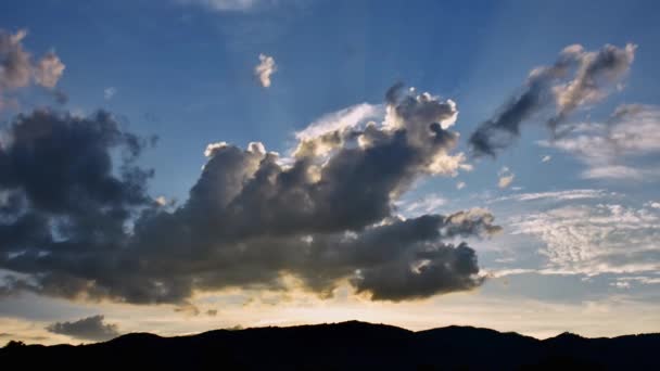 Time Lapse Videó Gyönyörű Táj Mozgási Felhők Fénysugarak Felett Doi — Stock videók
