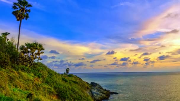 Zeitraffer Die Landschaft Des Wunderschönen Sonnenuntergangs Phromthep Kap Aussichtspunkt Phuket — Stockvideo