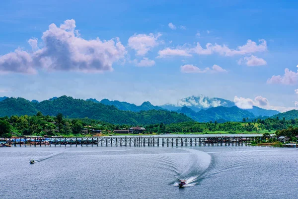 Mon Bridge Oder Längste Holzbrücke Sangklaburi Kanchanaburi Thailand Ist Eine — Stockfoto