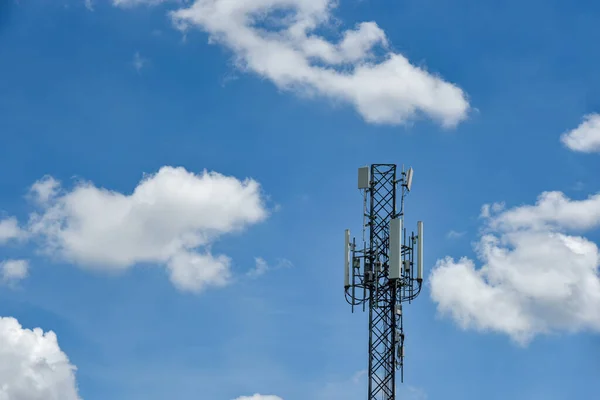 Telecommunication Towers Motions Clouds Blue Sky Background Tower Signal Blue — Stock Photo, Image