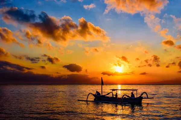 Beau Paysage Lever Soleil Avec Jukung Est Bateaux Pêche Balinais — Photo
