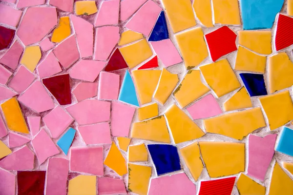 Mosaïque Colorée Tuiles Cassées Pierre Décorant Sur Mur Pour Fond — Photo