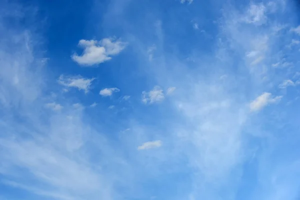 Mooie Witte Wolken Blauwe Lucht Achtergrond Lucht Achtergrond Behang — Stockfoto