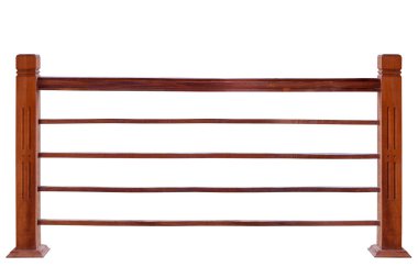 Tahta korkuluklar beyaz arka planda izole, kırpma yolu ile.