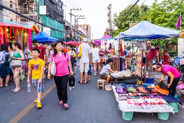 Wandelen straat markt. — Stockfoto