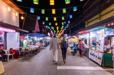 MAE HONG SON, THAILAND - 2 ARALIK 2025 PAI Waliking Sokak Seyahat Güzergahı Pai Bölgesi, Mae Hong Son Bölgesi, Tayland