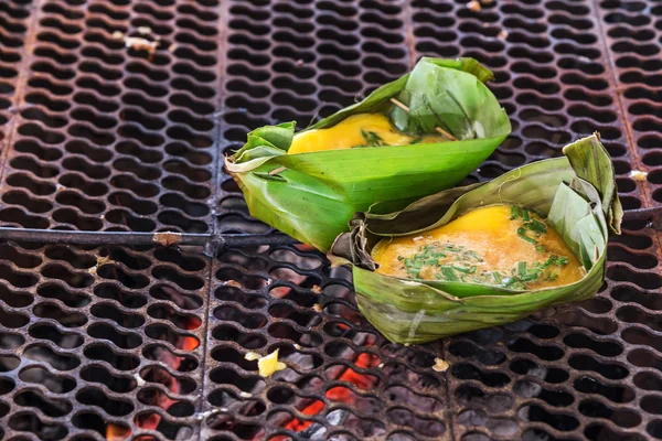 Gegrilltes Gewürzei. — Stockfoto