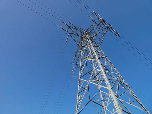Torres Metálicas Que Suportam Cabos Cobre Que Transportam Energia Elétrica — Fotografia de Stock