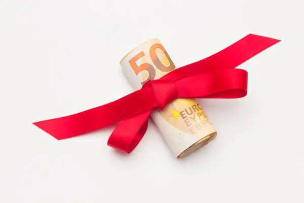 Rollo Billetes Euros Rodeado Una Cinta Roja Bonito Lazo Cinta — Foto de Stock
