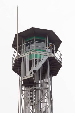 Yazın ve kuraklık zamanlarında yangınları önlemek için Gözetleme Kulesi. Çevresel izleme