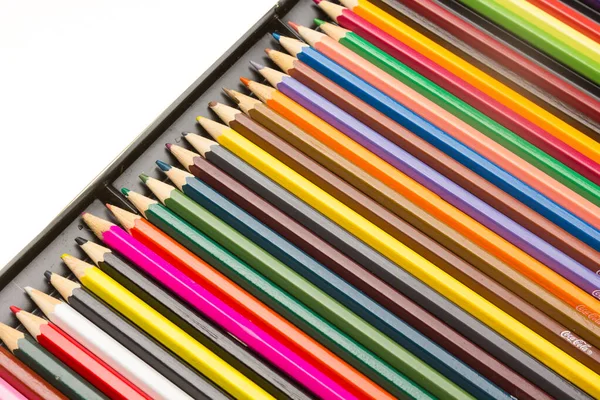 Různé Barvy Tužkách Připravených Kreslení Různé Barevné Spektrum Krabička Tužkami — Stock fotografie