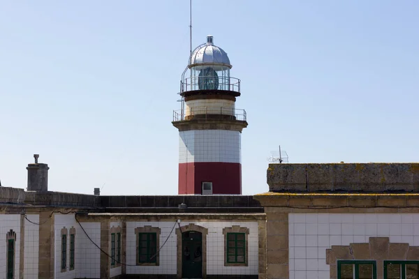 Latarnia Morska Galicji Hiszpania Dla Bezpieczeństwa Statków Przepływających Wzdłuż Wybrzeża — Zdjęcie stockowe