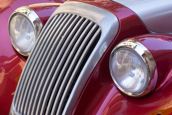 Maroon Cor Carro Esporte Clássico Elegante Carro Esporte Vintage — Fotografia de Stock