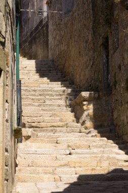 Tui sokakları, güney Galiçya, İspanya. Tui şehrinin tarihi sokakları. Camino de Santiago geçidi.
