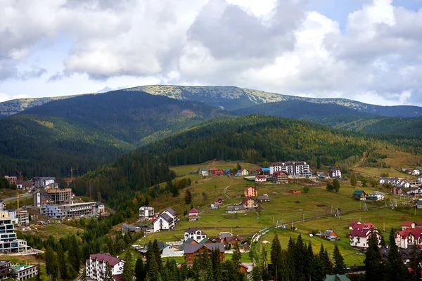 Bukovel Oekraïne Oktober 2020 Herfstseizoen Skigebied Karpaten Oekraïne — Stockfoto