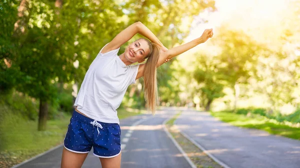 Woman Runner Stretching Arms Run Summer Park Morning Middle Age — Stock Photo, Image