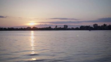 Gölde Günbatımında Jetski Binen Adam Siluet Binicisi Jet Ski Sürücü Su Bisikleti 