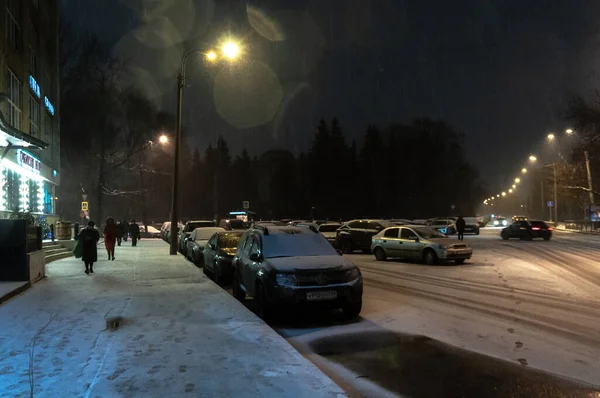 Petrohrad Rusko Prosince 2020 Noc Městská Ulice Během Sněžení Hluk — Stock fotografie