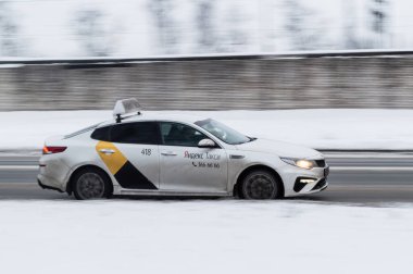 Yandex taksi durağı. Hareket bulanıklığı