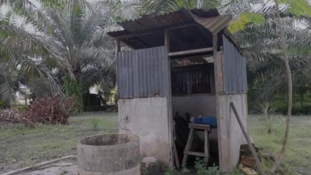 Film Scen Den Nostalgiska Utomhus Asiatiska Landsbygden Utomhus Badrum — Stockvideo