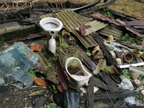 Broken Thrown Away Toilet Seat Dumpster — Stock Photo, Image