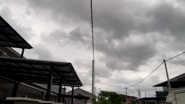 하늘의 먹구름의 — 비디오