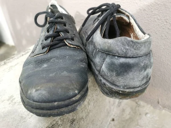 Sepatu Kulit Hitam Pria Usang — Stok Foto