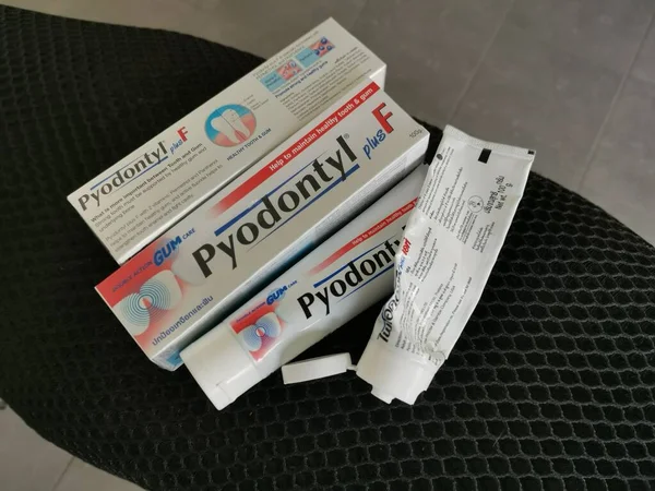 马来西亚 波拉克 2021年2月8日 Pyodontyl F是一种可靠的药物牙膏 用于治疗敏感且出血的牙龈 在Taman Mas 1家庭住宅区展出和销售 — 图库照片