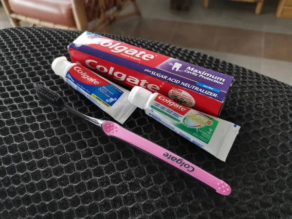 Perak Malaysia February 2021 Displays Colgate Toothpastes Toothbrush Brand Oral — Stock Photo, Image